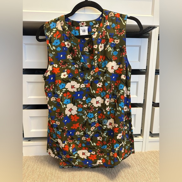 CAbi Tops - Cabi Wildflower sleeveless top